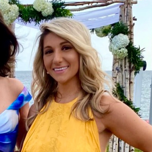 Meet your Posher, Niki - Picture 1 of 1